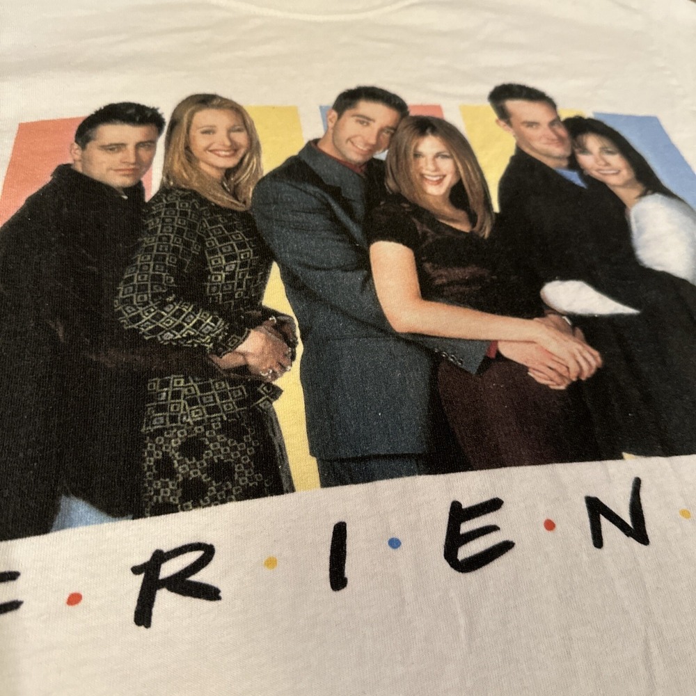 Friends TV Show Graphic T-Shirt White Gildan Cast Photo Warner Bros Small S17 - Picture 4 of 5